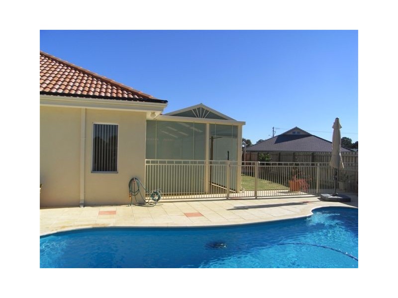 24  Beacham Street, Coodanup WA 6210