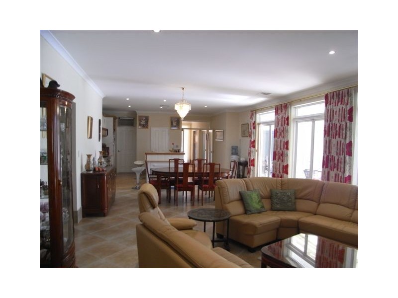 24  Beacham Street, Coodanup WA 6210