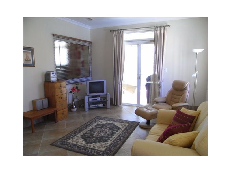 24  Beacham Street, Coodanup WA 6210