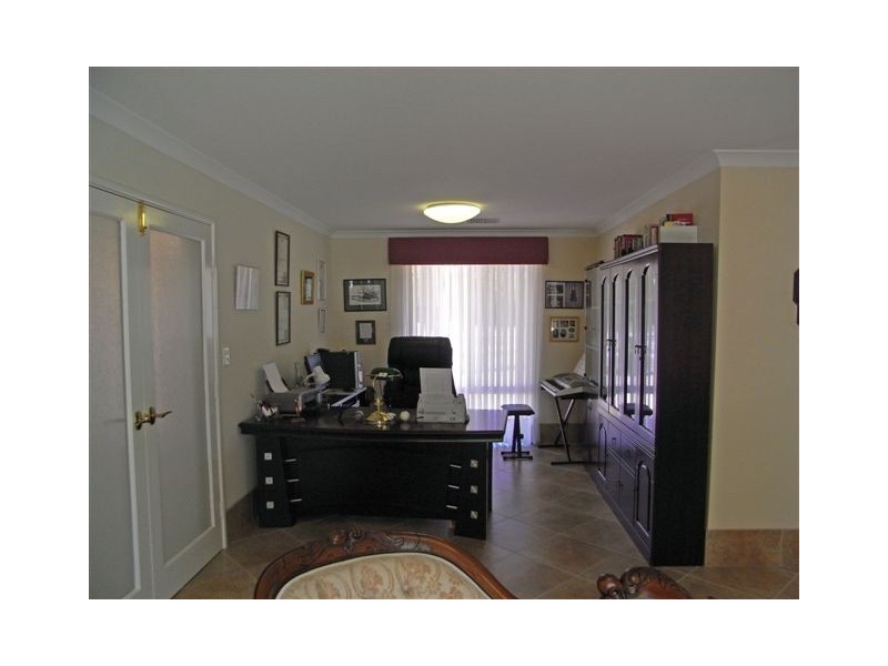 24  Beacham Street, Coodanup WA 6210