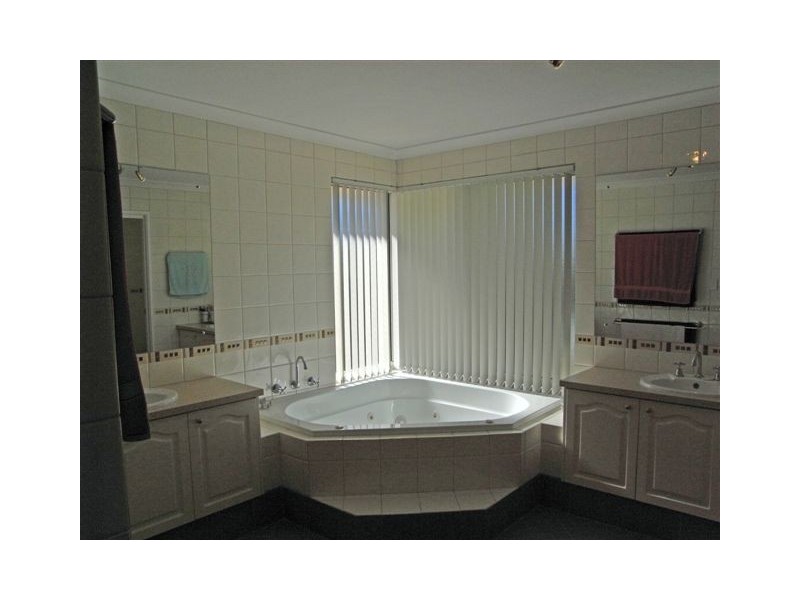 24  Beacham Street, Coodanup WA 6210