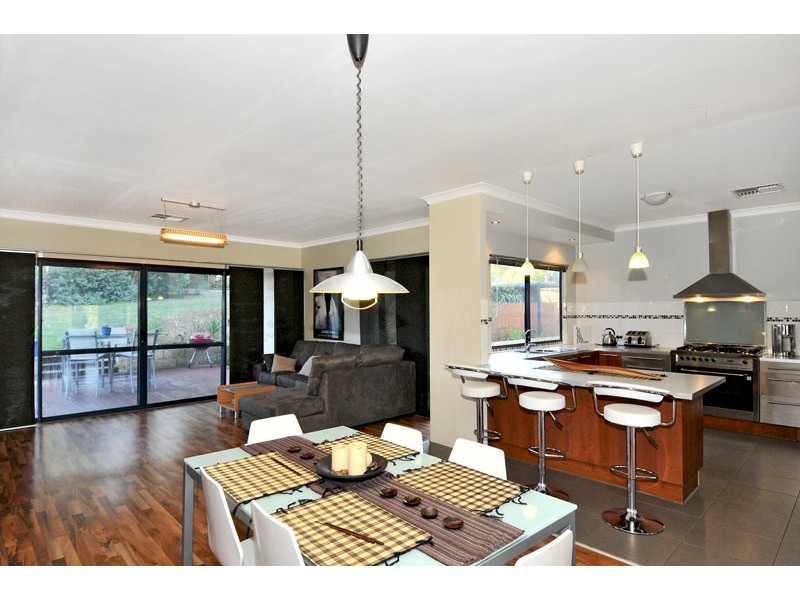 141 Amarillo Drive, Karnup WA 6176