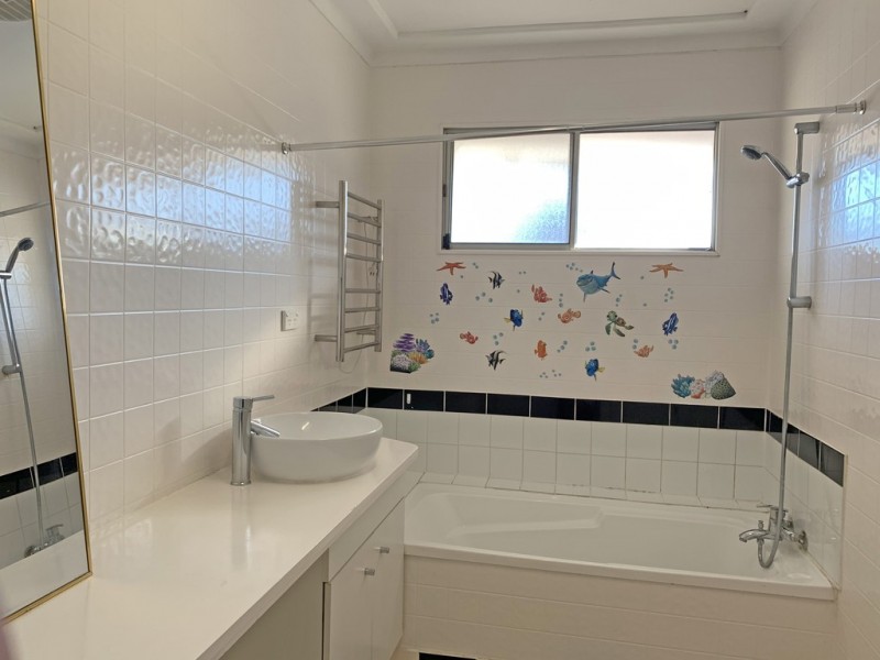 4/4 ULDINA PLACE, Pinjarra WA 6208