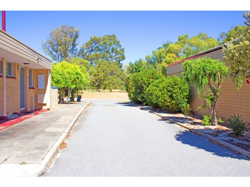 4/4 ULDINA PLACE, Pinjarra WA 6208