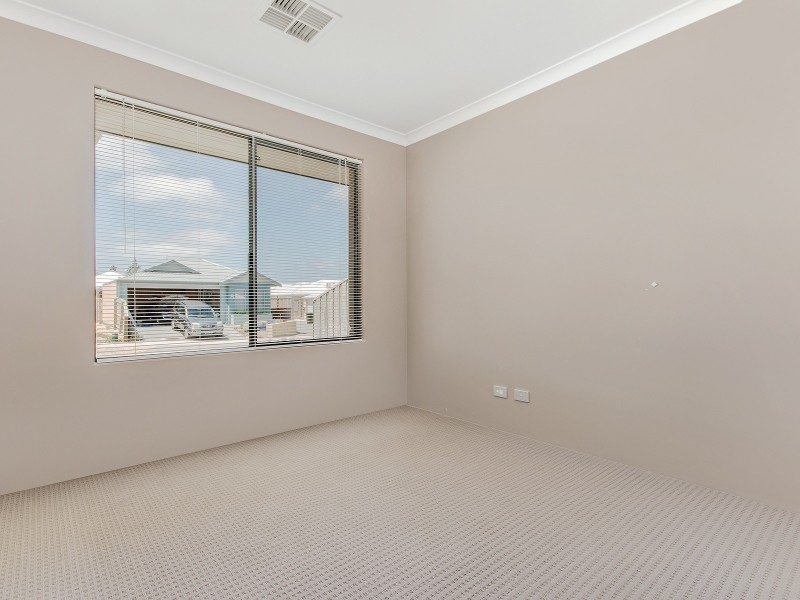 17 Teneriffe Rise, Halls Head WA 6210