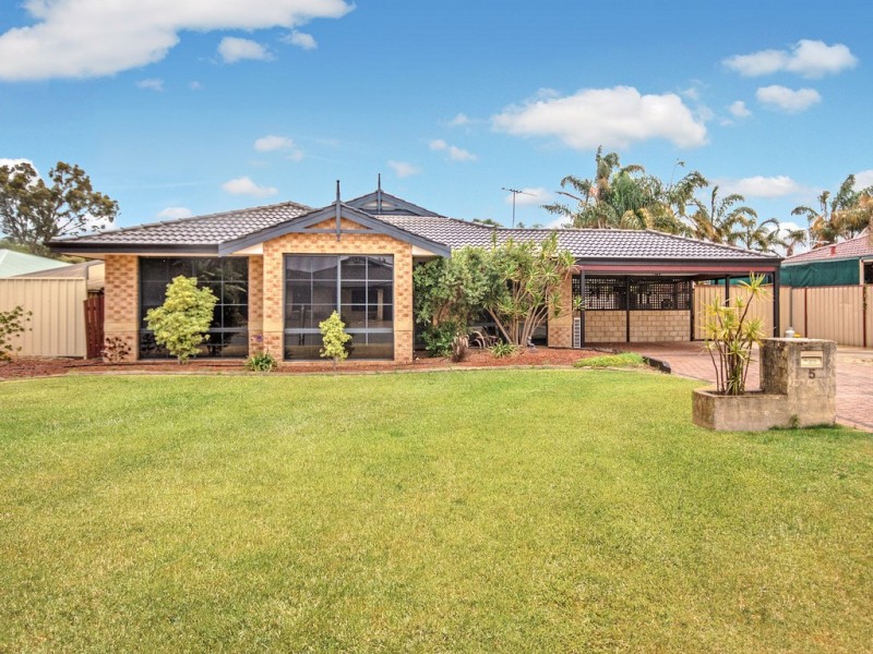 5 Appletree Place, Greenfields WA 6210