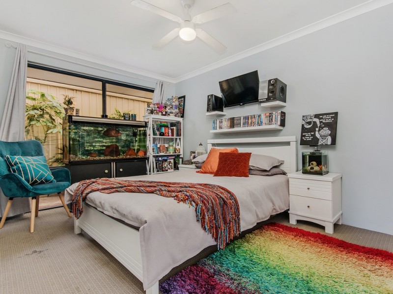 5 Appletree Place, Greenfields WA 6210