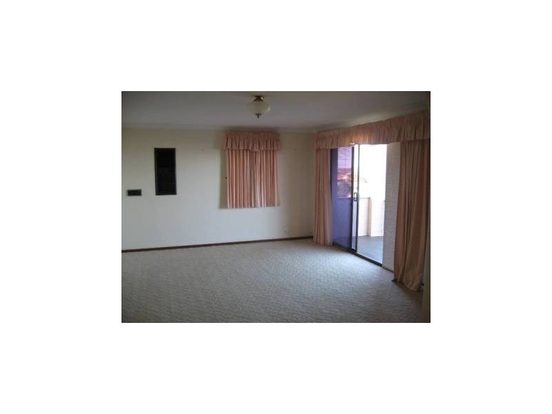 2/13 Sussex Place, Halls Head WA 6210