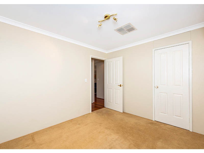 5 Heather Gardens, Halls Head WA 6210