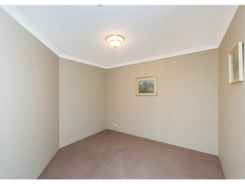 5 Heather Gardens, Halls Head WA 6210