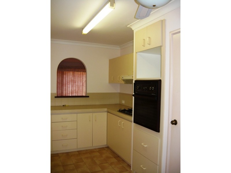 2A GRANGE, Halls Head WA 6210