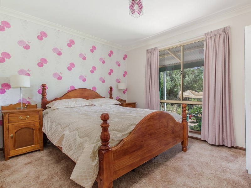 111 HARVEY VIEW DRIVE, Herron WA 6211