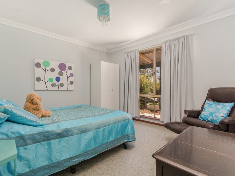 111 HARVEY VIEW DRIVE, Herron WA 6211