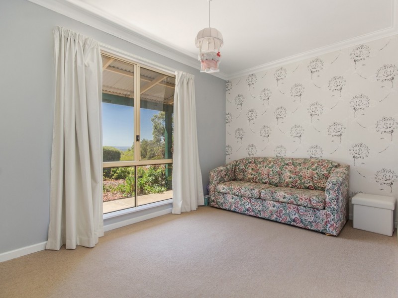 111 HARVEY VIEW DRIVE, Herron WA 6211