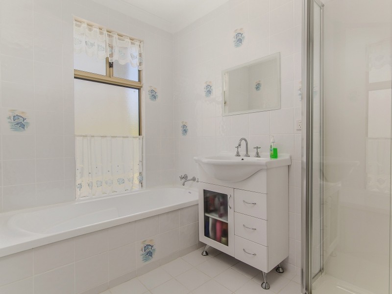 111 HARVEY VIEW DRIVE, Herron WA 6211