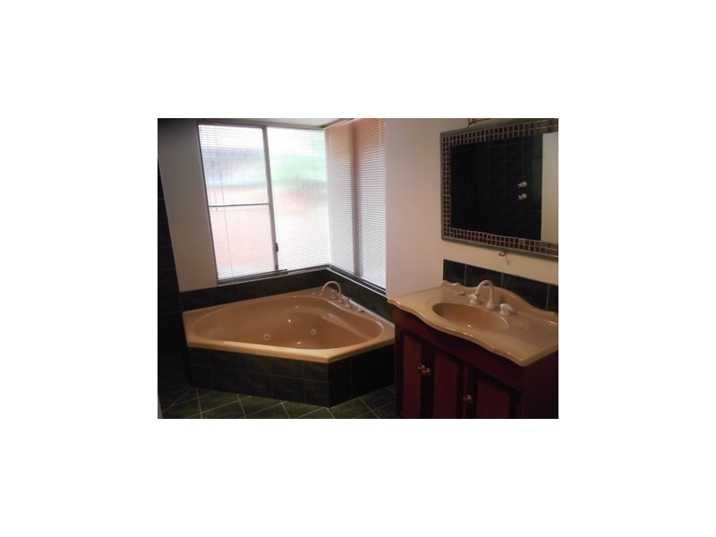 210 FENDAM STREET, Warnbro WA 6169