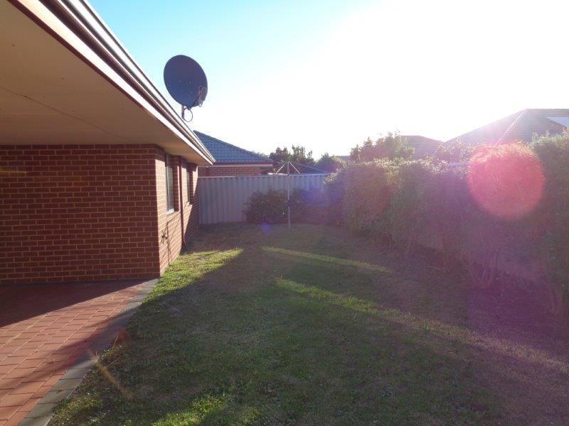 10 Whitehaven Avenue, Secret Harbour WA 6173