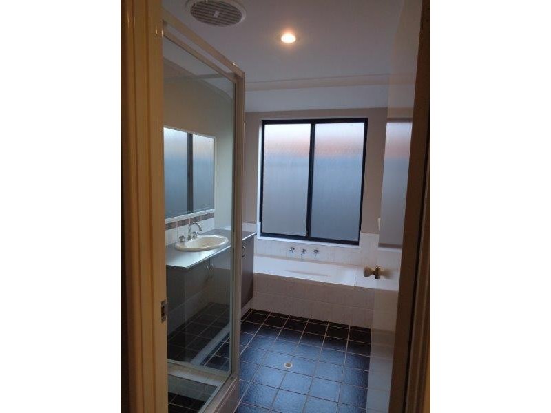 10 Whitehaven Avenue, Secret Harbour WA 6173