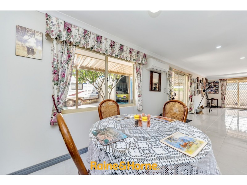 4 PATEMAN PLACE, South Yunderup WA 6208