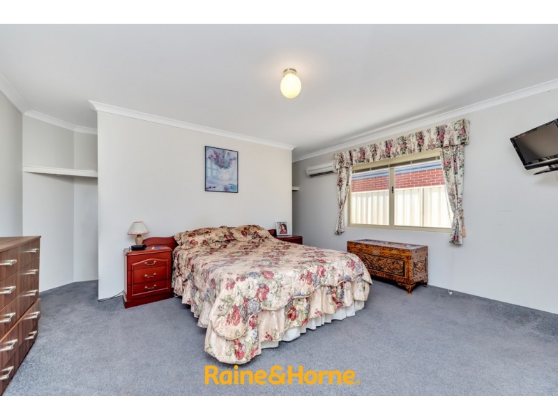 4 PATEMAN PLACE, South Yunderup WA 6208