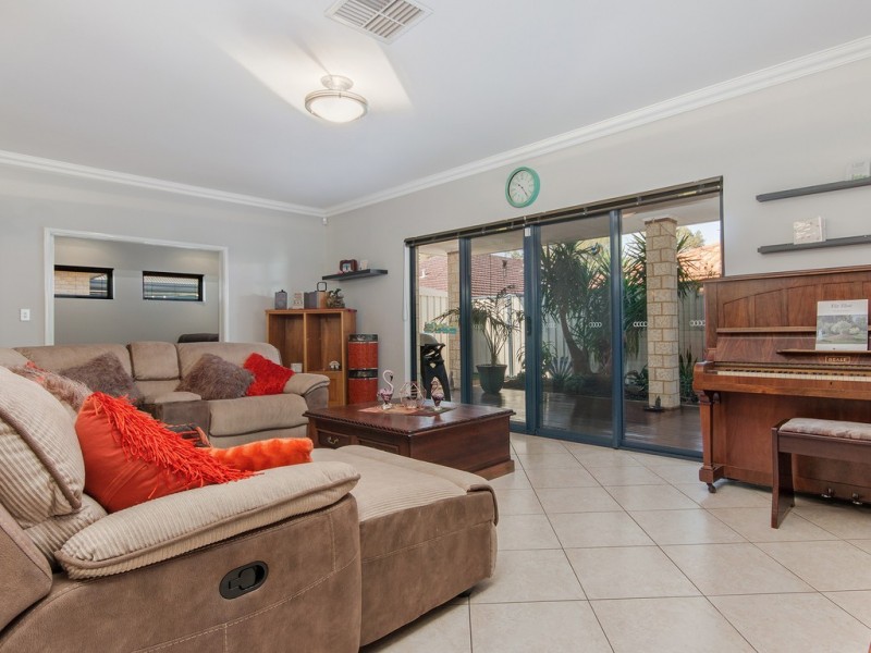48 Bellavista Parade, Meadow Springs WA 6210