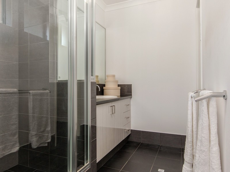 44 Veterans Drive, Byford WA 6122