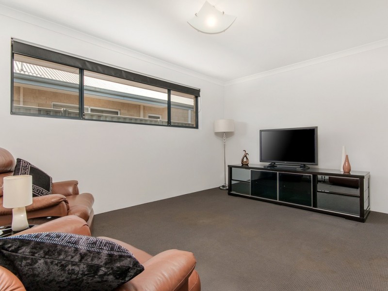 44 Veterans Drive, Byford WA 6122
