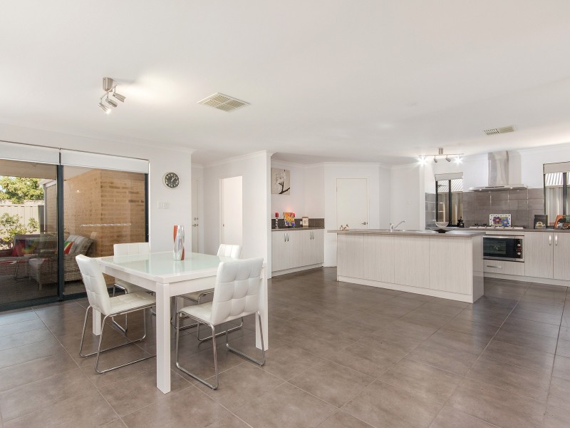 44 Veterans Drive, Byford WA 6122