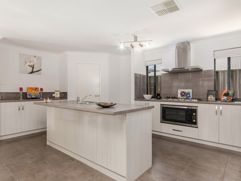 44 Veterans Drive, Byford WA 6122