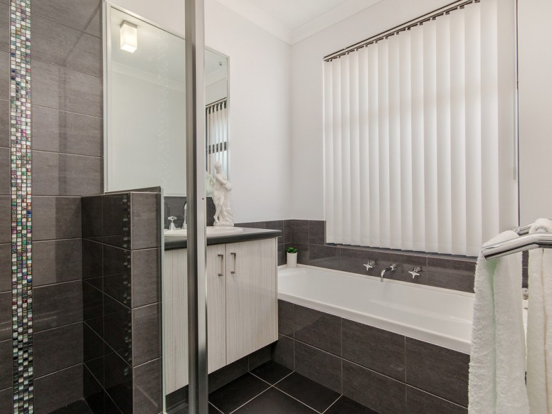 44 Veterans Drive, Byford WA 6122