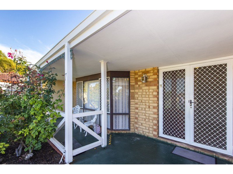 7 Irrawaddy Drive, Greenfields WA 6210