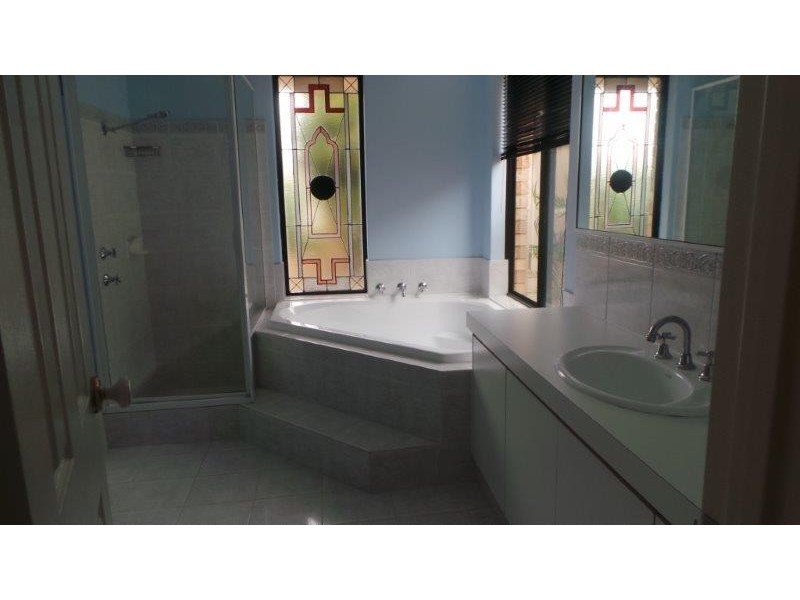 24 Daydream Plaza, Halls Head WA 6210