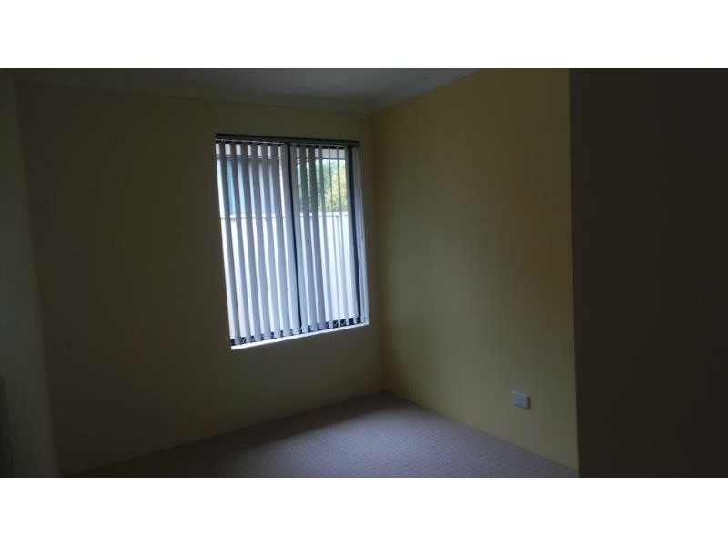 24 Daydream Plaza, Halls Head WA 6210