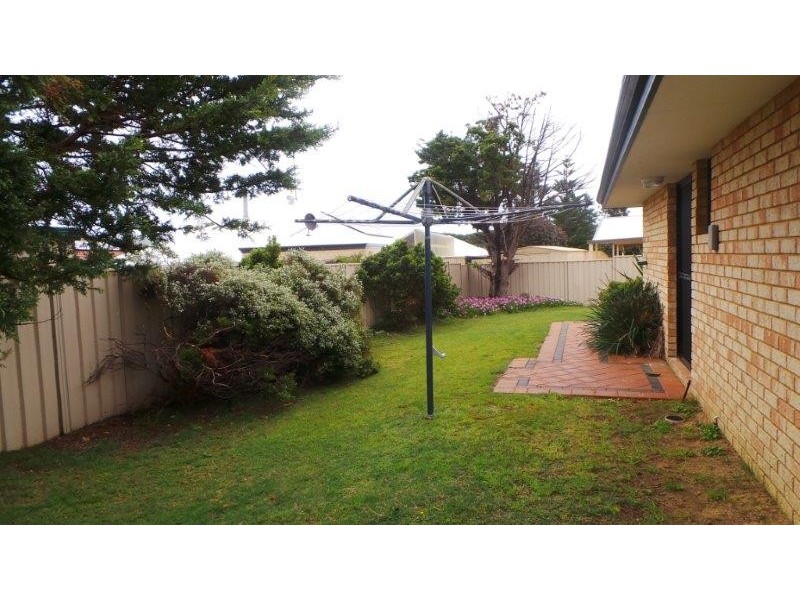 24 Daydream Plaza, Halls Head WA 6210