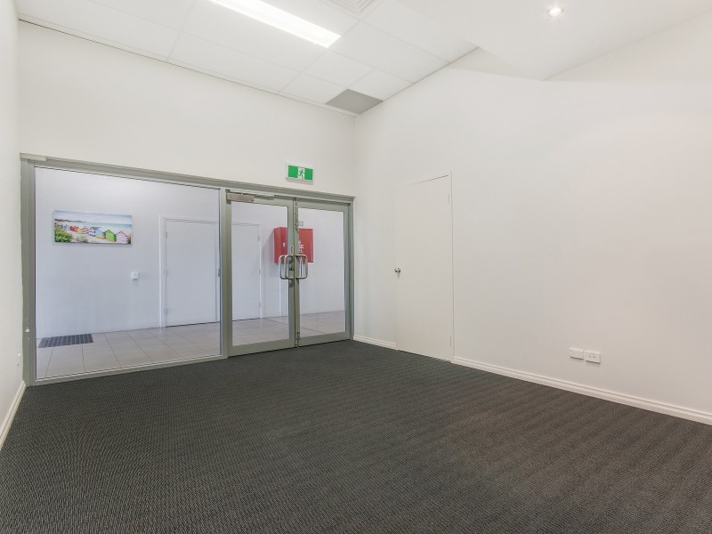 8 Endeavour Drive, Port Kennedy WA 6172