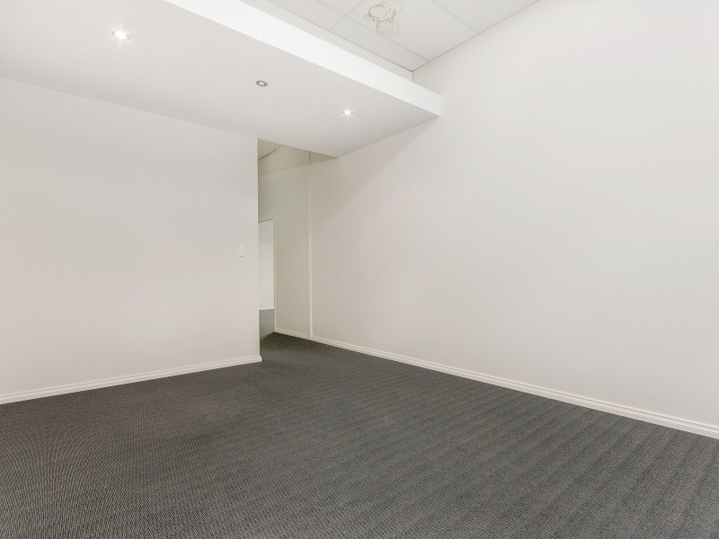 8 Endeavour Drive, Port Kennedy WA 6172