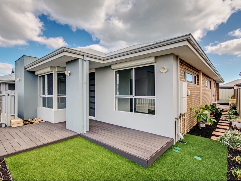 29 Tallering Way, Golden Bay WA 6174