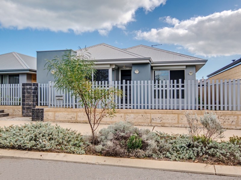 29 Tallering Way, Golden Bay WA 6174
