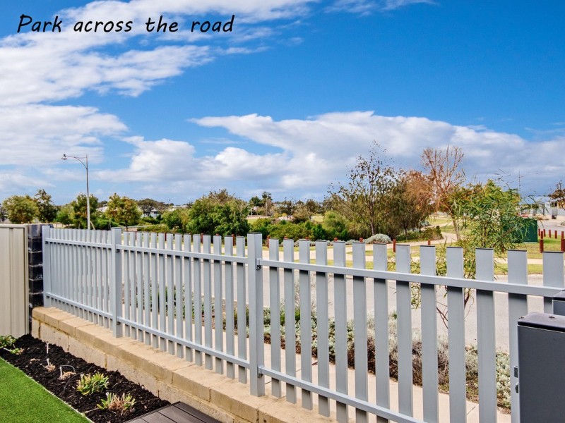 29 Tallering Way, Golden Bay WA 6174