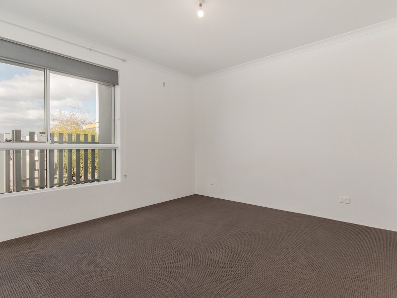 29 Tallering Way, Golden Bay WA 6174