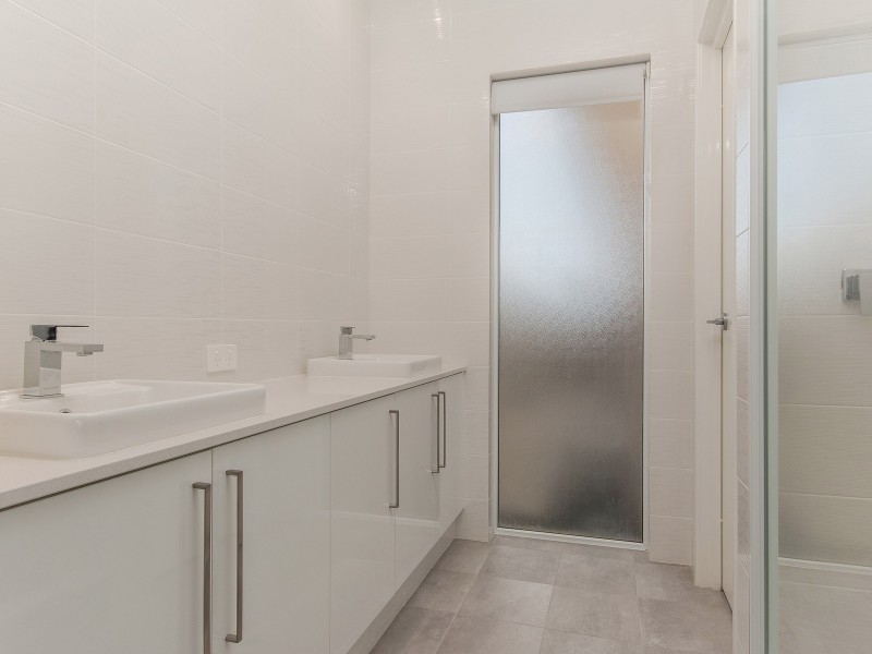 29 Tallering Way, Golden Bay WA 6174