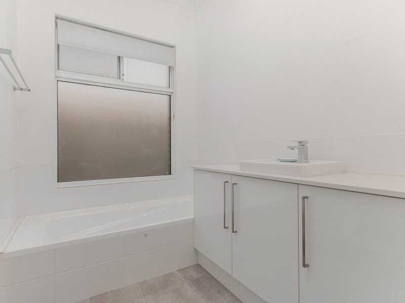 29 Tallering Way, Golden Bay WA 6174