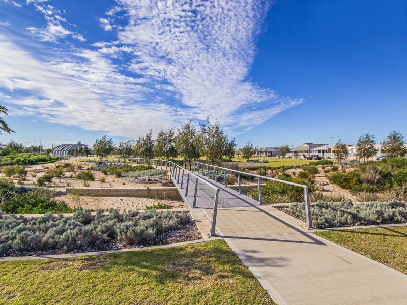 29 Tallering Way, Golden Bay WA 6174