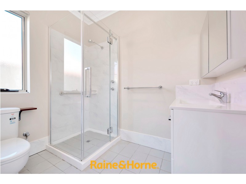 10 CAREY STREET, Pinjarra WA 6208