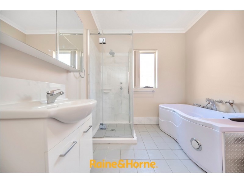 10 CAREY STREET, Pinjarra WA 6208