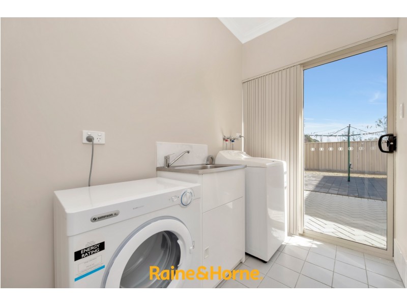 10 CAREY STREET, Pinjarra WA 6208