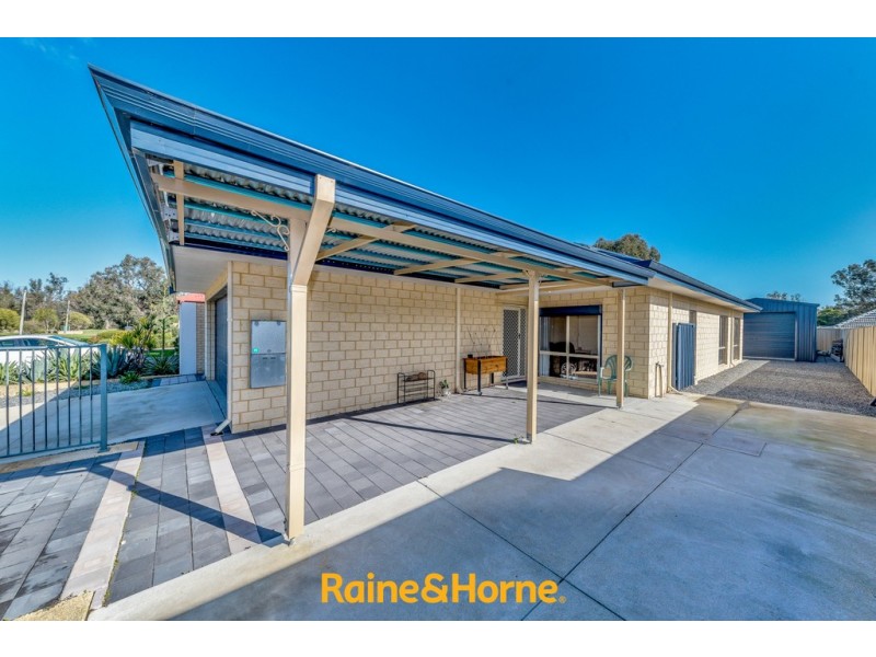 10 CAREY STREET, Pinjarra WA 6208