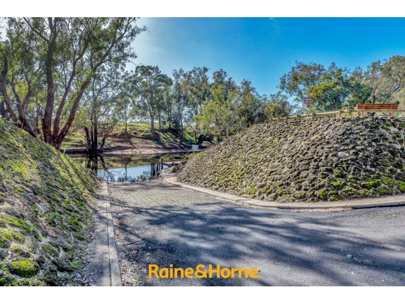 10 CAREY STREET, Pinjarra WA 6208