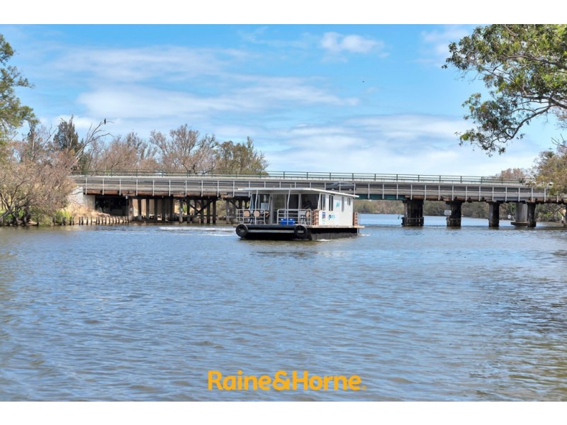 10 CAREY STREET, Pinjarra WA 6208