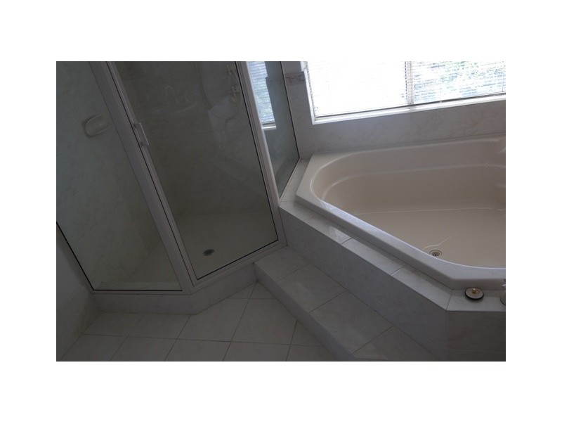 4 Ronsard Drive, San Remo WA 6210